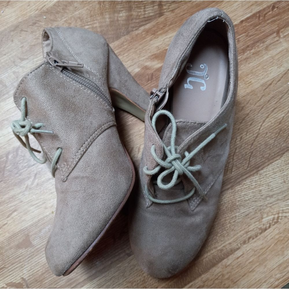 Journee Collection Leona Bootie Size 6